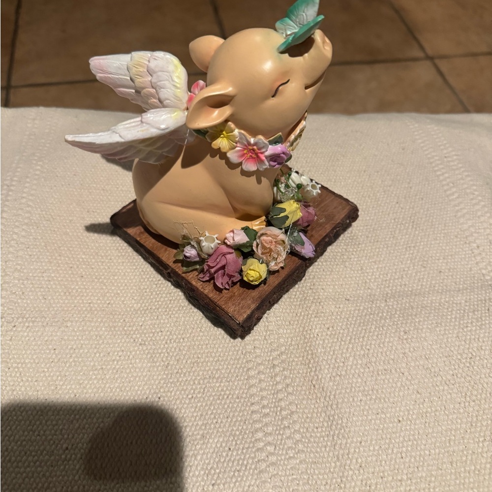 Cute Pig w/ Wings Figurine